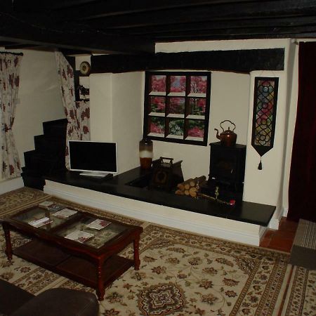 Glencoed B&B Wrexham Eksteriør bilde